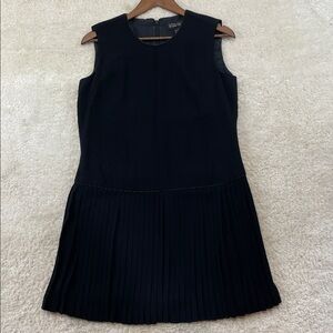 Linda Allard Ellen Tracy Black Sleeveless Pleated Hem Class Size 6